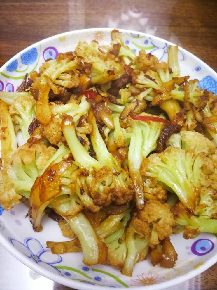 老丁的私房菜-干锅花菜