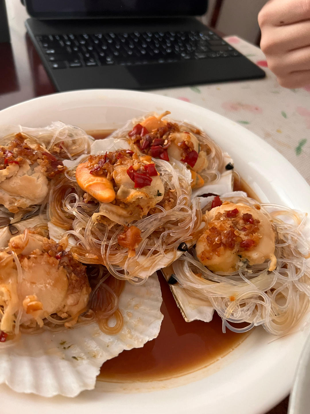 零失败的蒜蓉粉丝蒸扇贝
