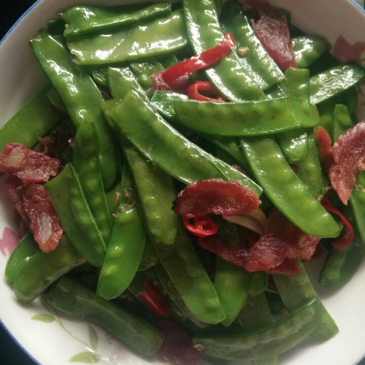 腊肠炒荷兰豆