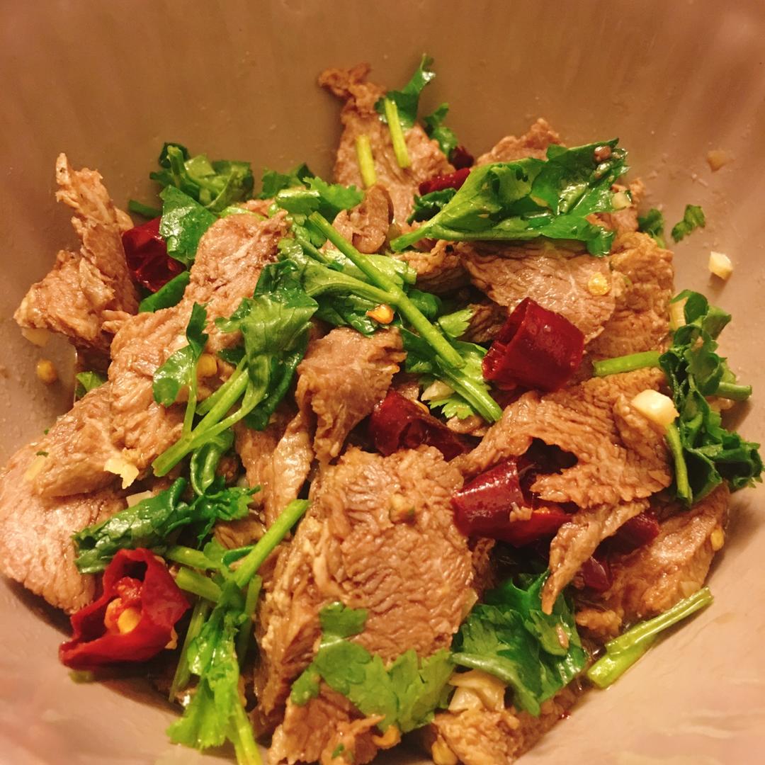 一吱丸子做的凉拌牛肉