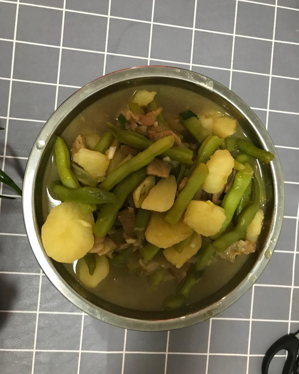 土豆炖豆角