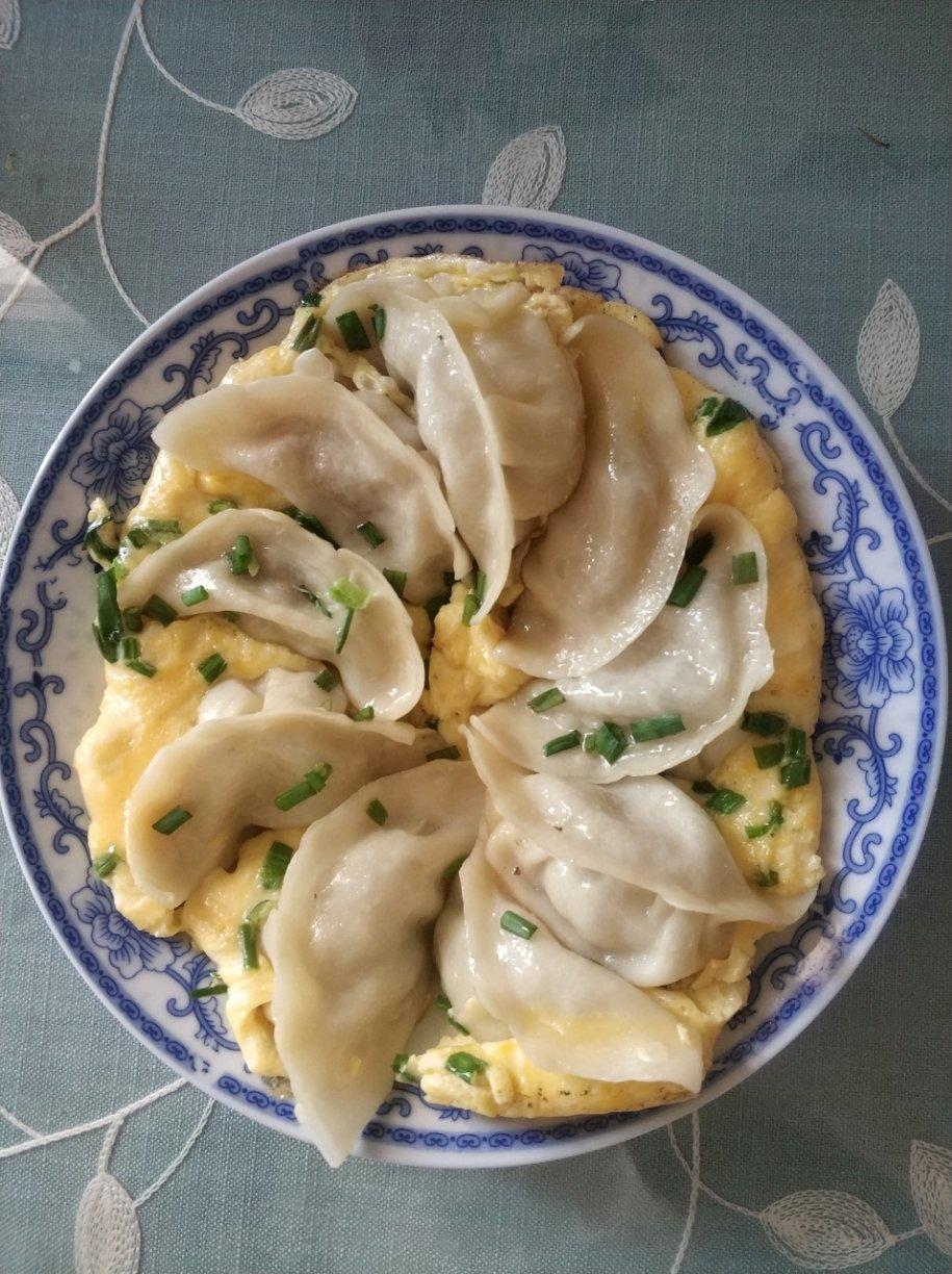 蝴蝶抱蛋煎饺（蝴蝶花样煎饺包法解析）