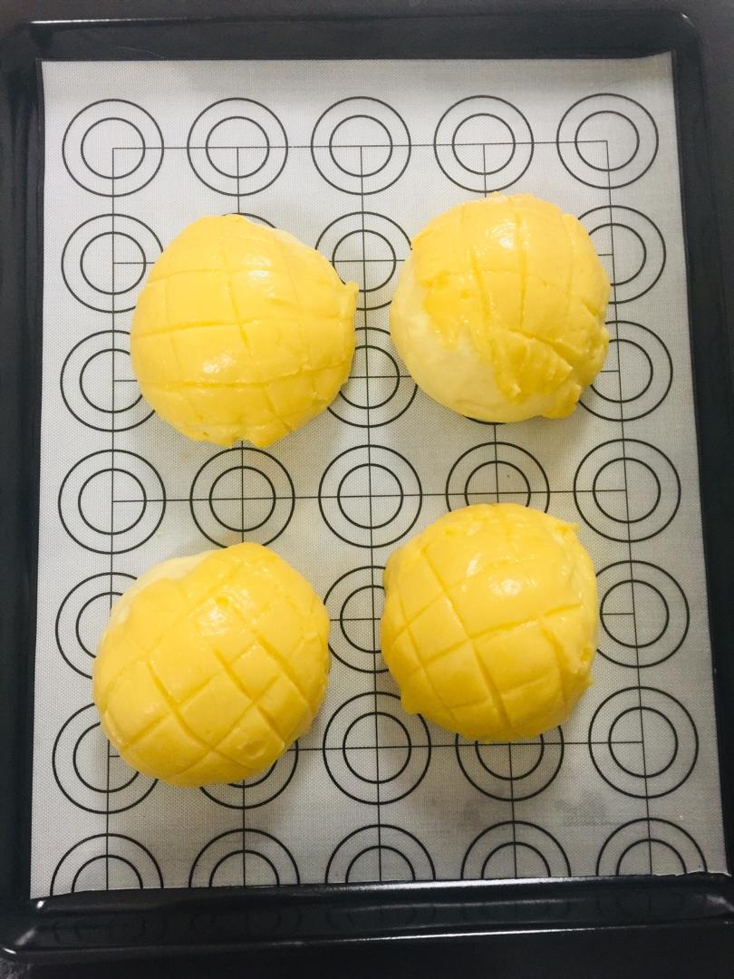 菠萝包-拒绝店里那些甜到吃不出香味的菠萝包