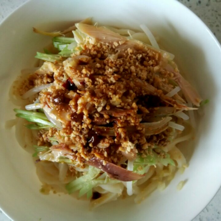 鸡丝凉面