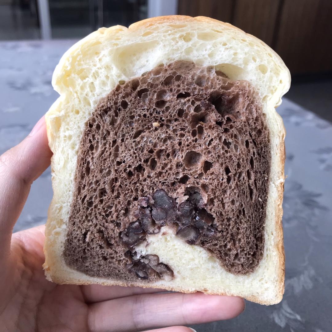 清香柔软的抹茶红豆吐司