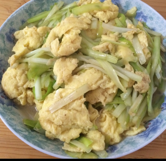 韭黄炒鸡蛋