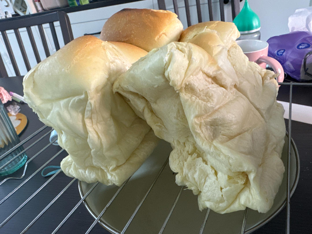 奶香纯粹的重料淡奶油吐司