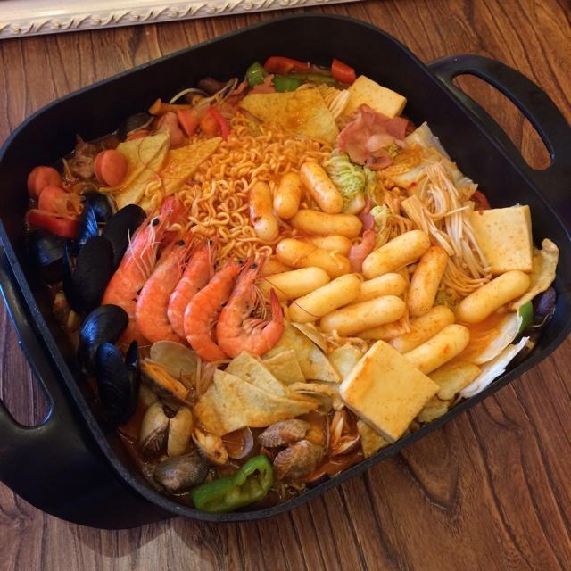 芝士年糕火锅的做法