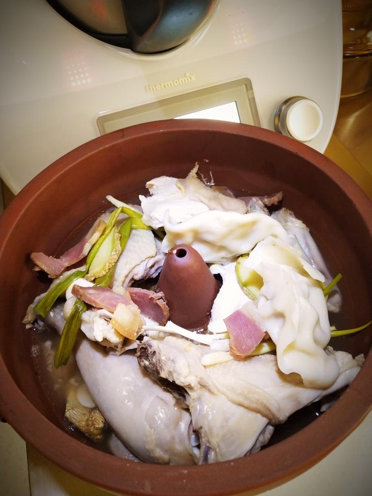 小美汽锅小仔鸡的做法