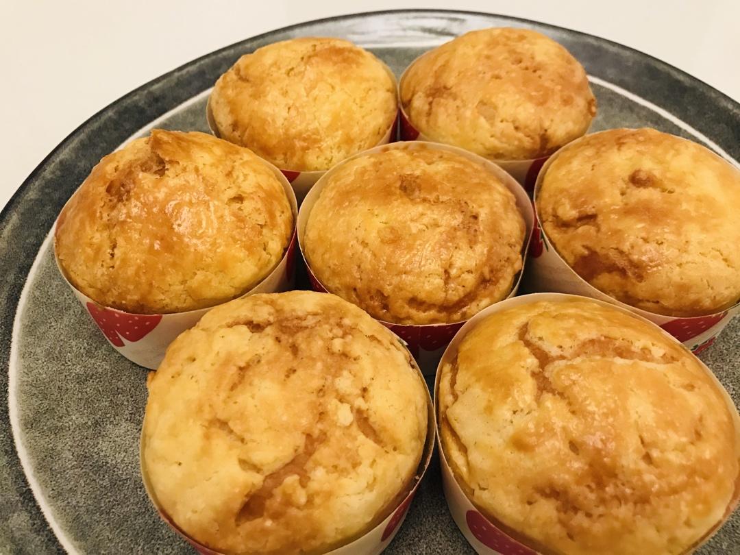 好吃到炸裂的港式菠萝包（附带制作酥皮的小视频）