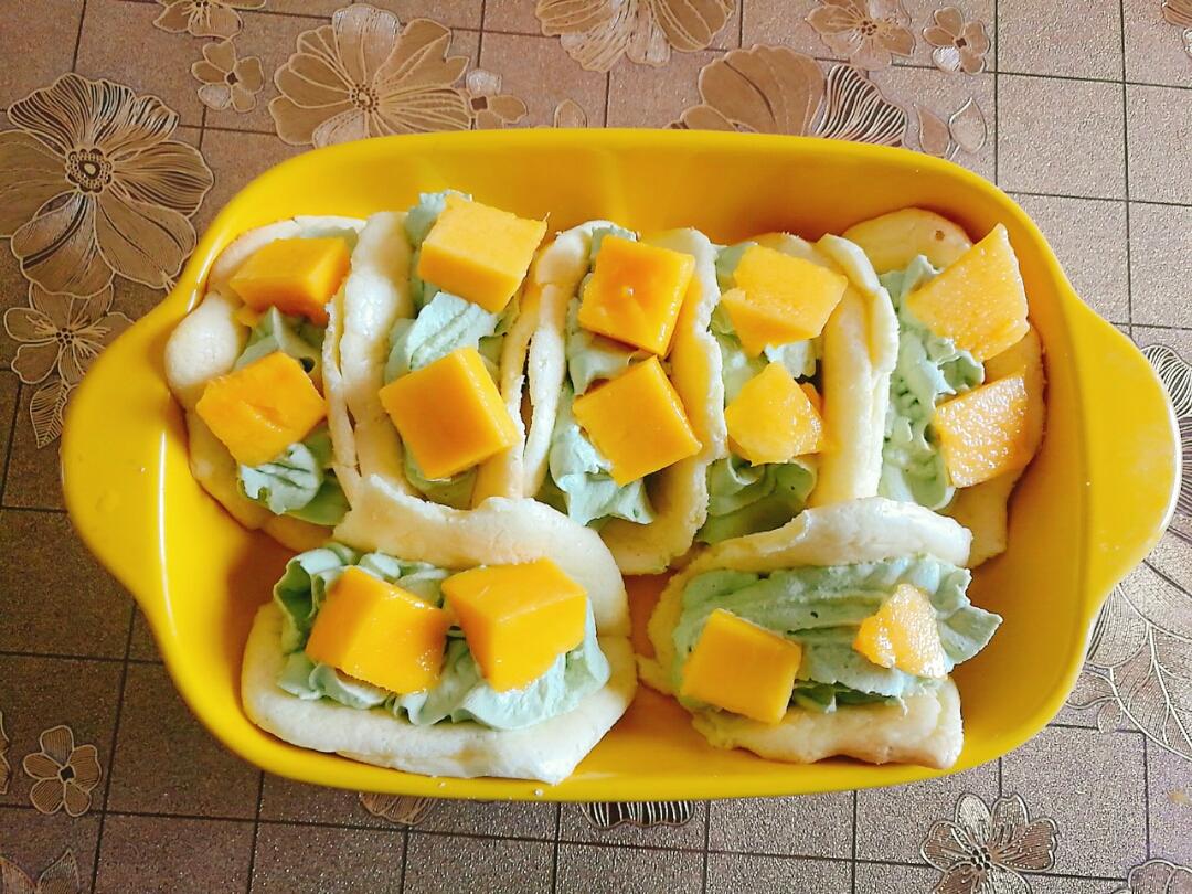 草莓抱抱卷