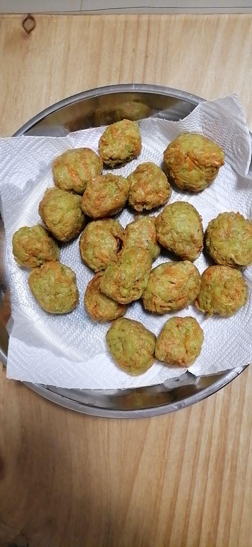 炸萝卜丝丸子