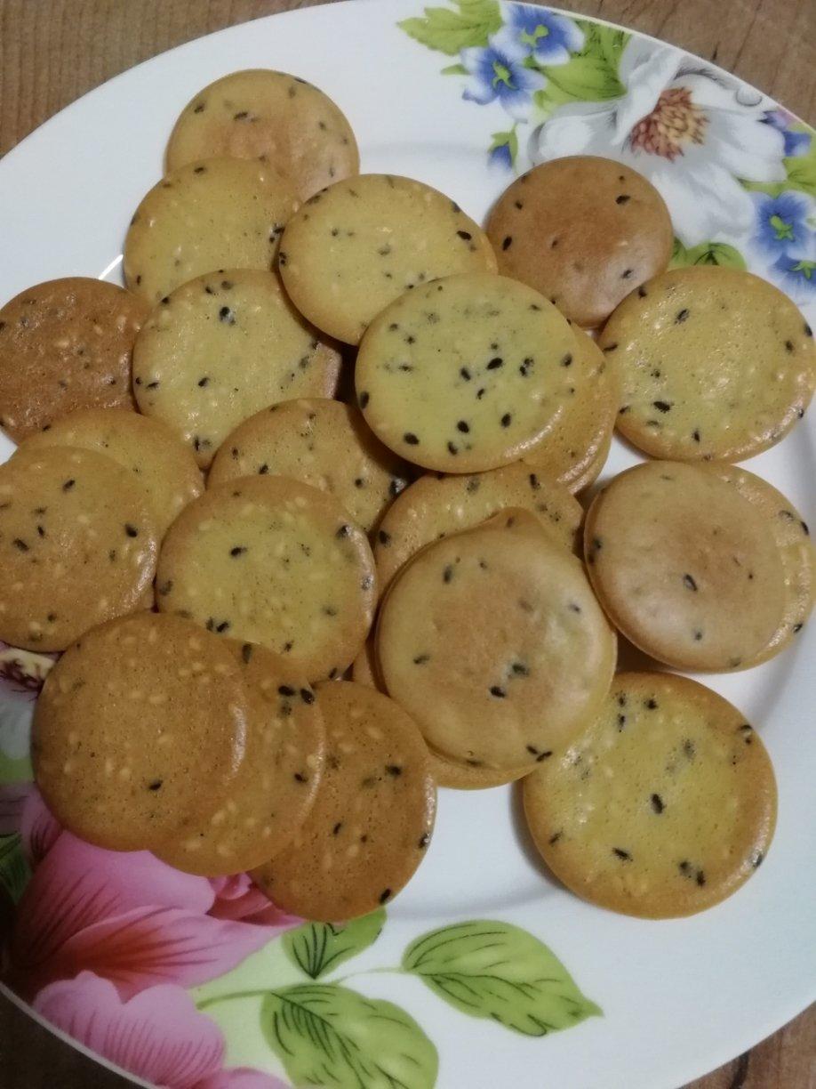 宝宝辅食：芝麻鸡蛋薄脆饼干