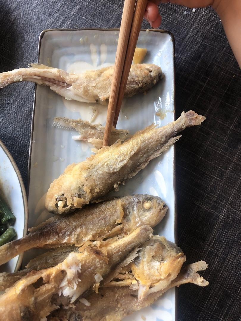 香煎小黄鱼
