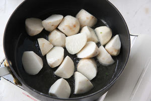 梅干菜芋艿烧排骨的做法 步骤5