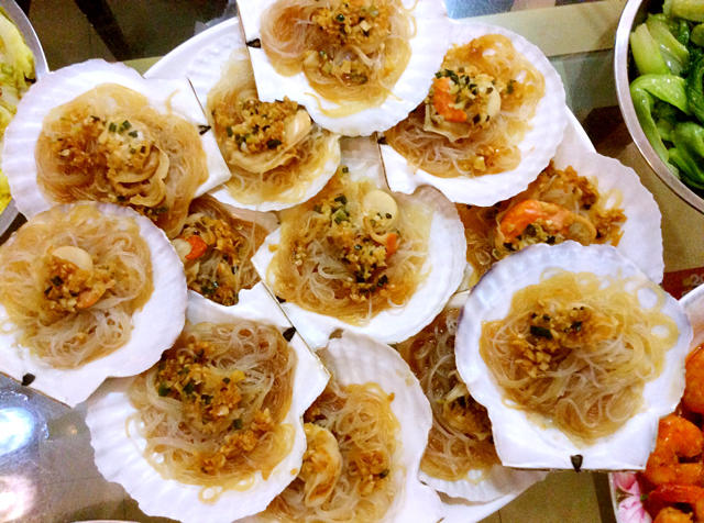 蒜蓉粉丝蒸扇贝粉丝入味有诀窍