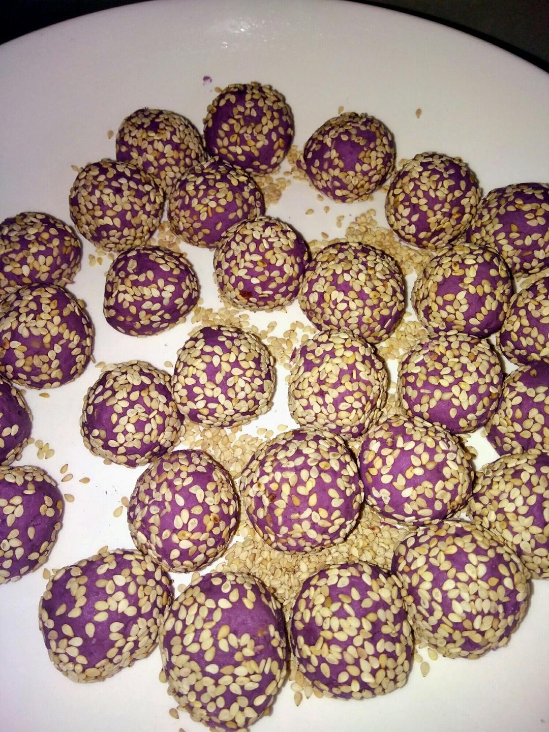 黄金球之一（南瓜芝麻球）