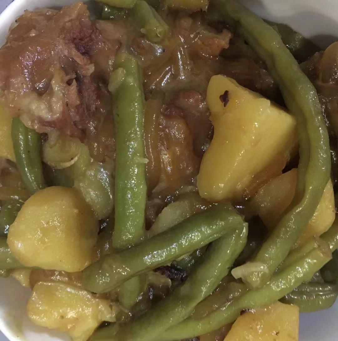 脊骨(排骨)炖芸豆⋯⋯家的味道
