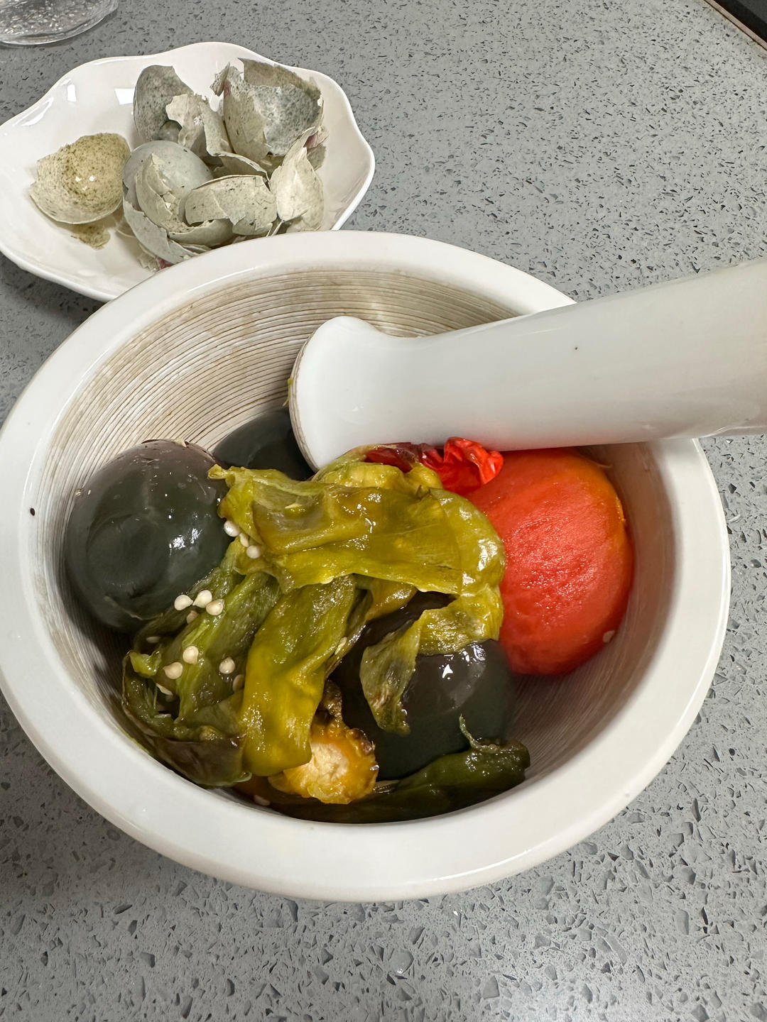 烧辣椒番茄皮蛋（空气炸锅版本）