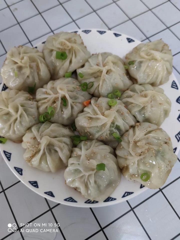 小生煎包子