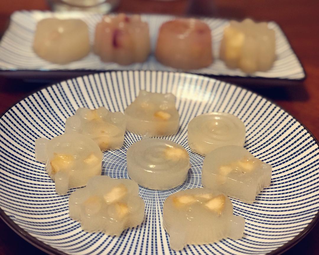 白凉粉蜜桃果冻的做法