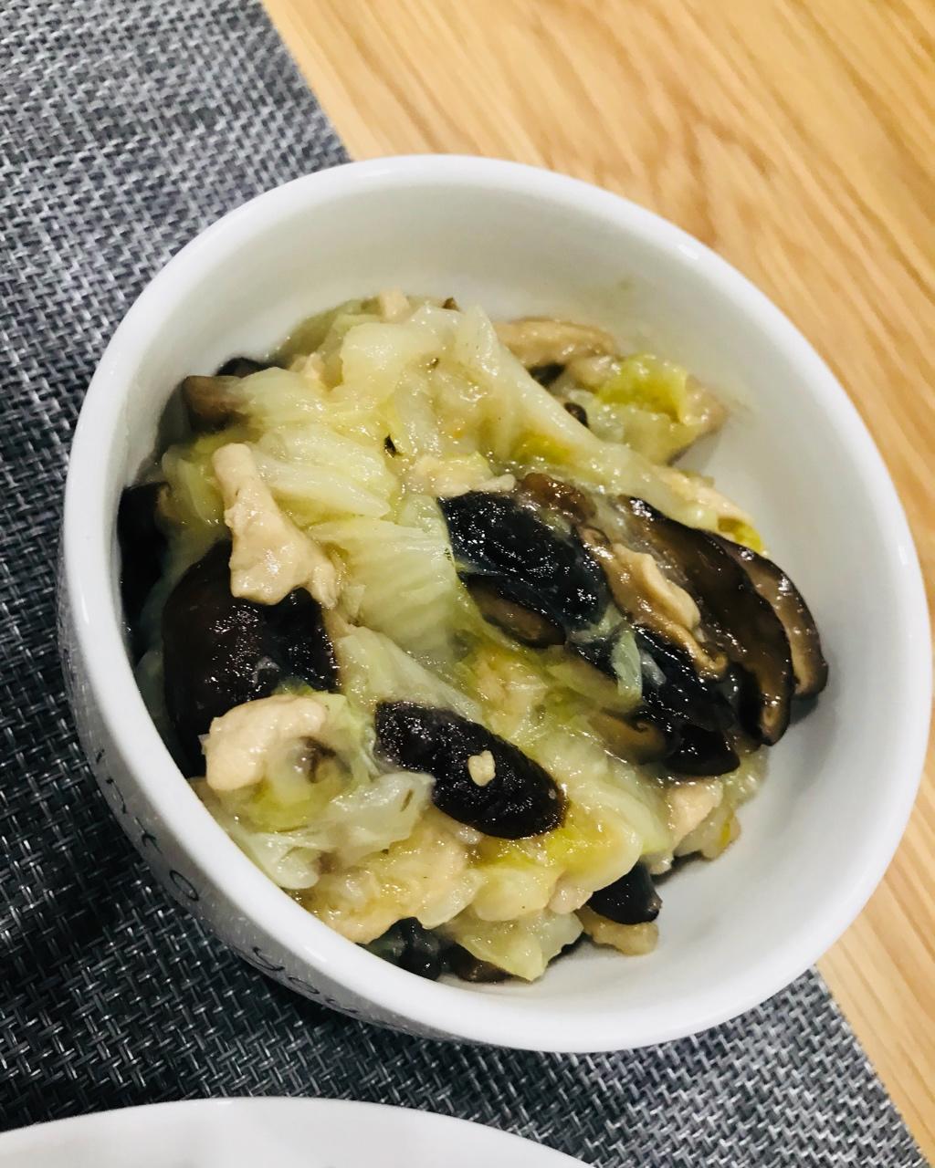 肉丝炒香菇白菜
