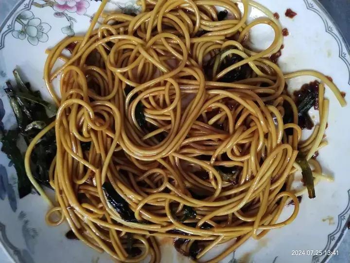 10分钟搞定的一碗葱油拌面