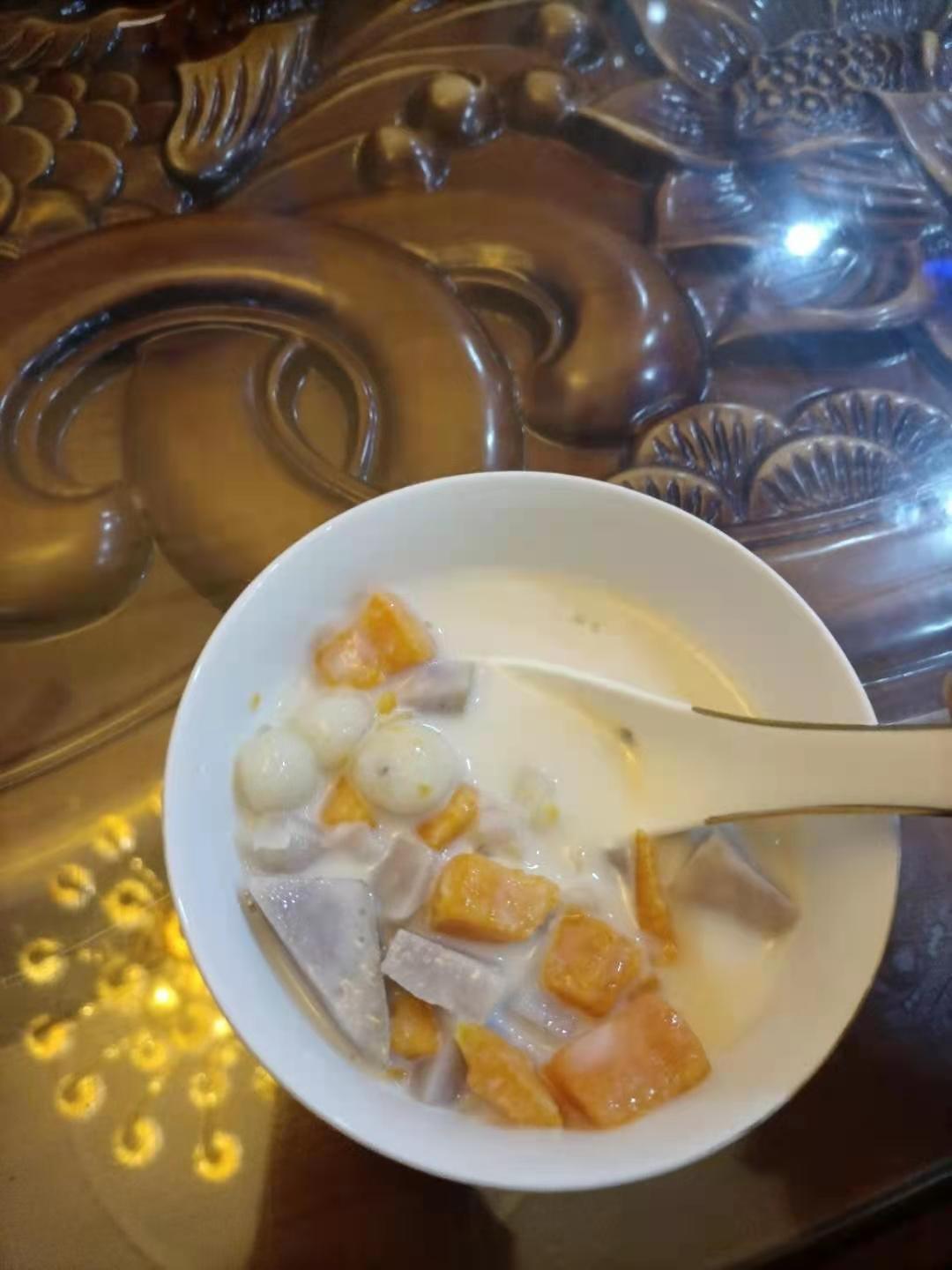 芋头紫薯牛奶锅