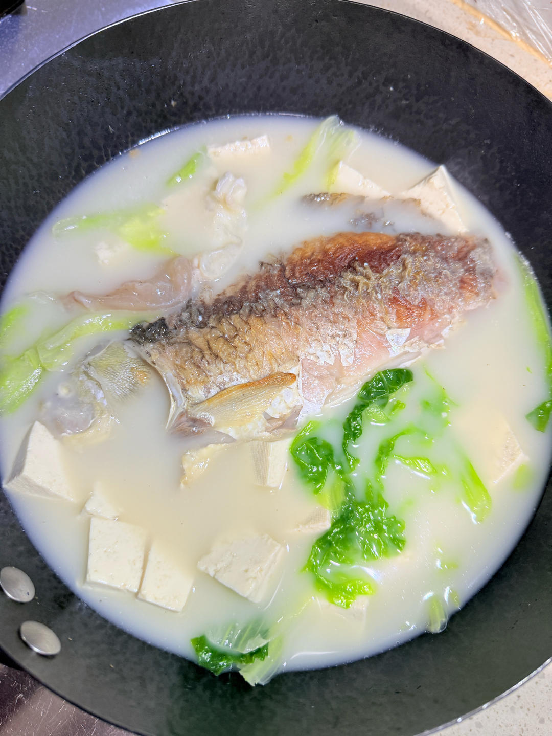 鲫鱼汤(鲫鱼豆腐汤)