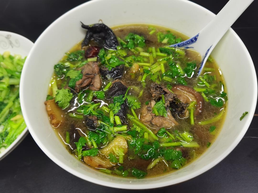 补血补气乌鸡汤