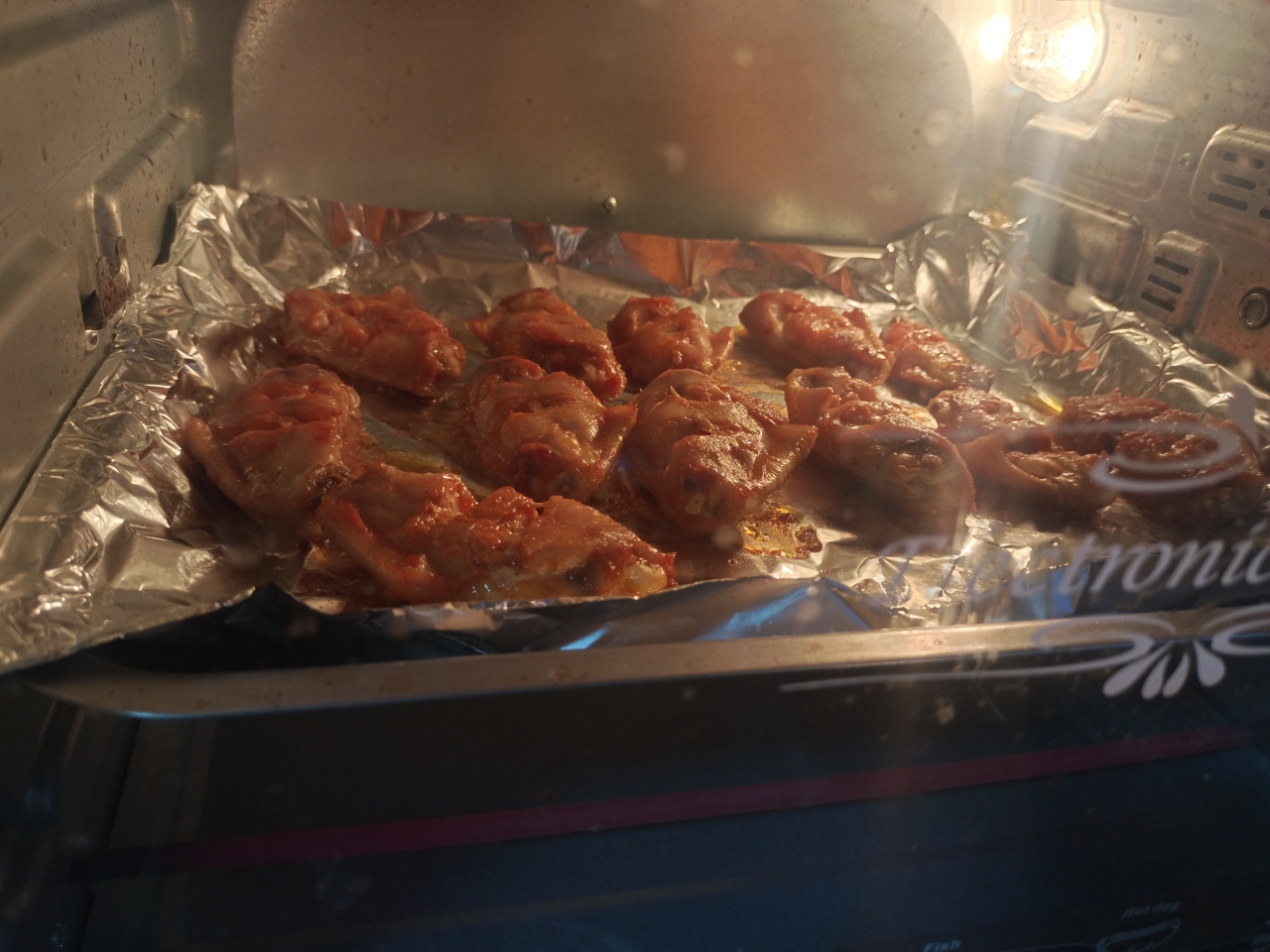 烤（蜂蜜）奥尔良鸡中翅 ，第一次使用烤箱非常成功