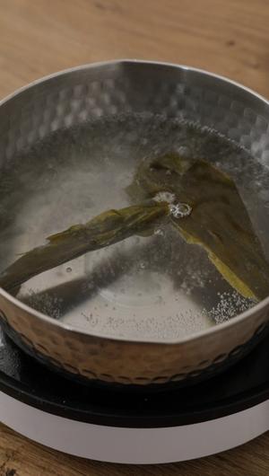 可素食的高汤-昆布汤的做法 步骤1