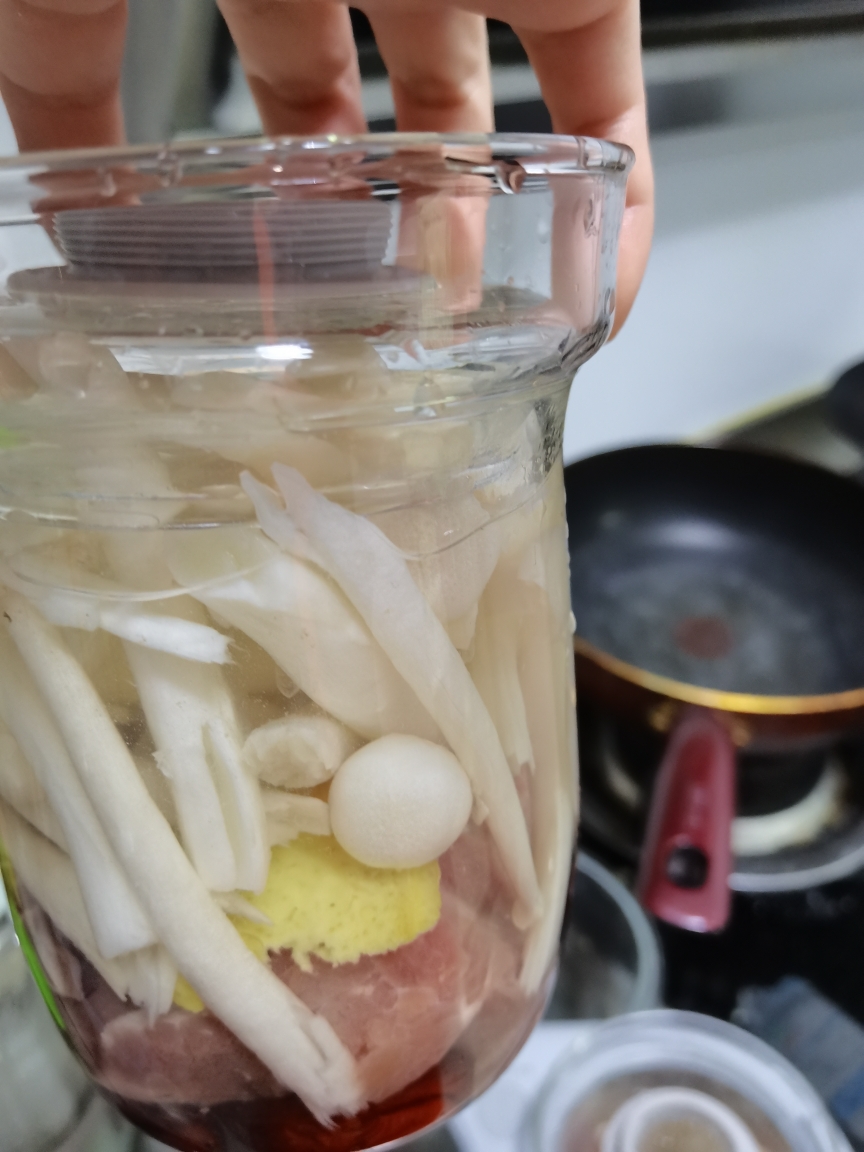 蘑菇排骨汤&莲藕排骨汤的做法