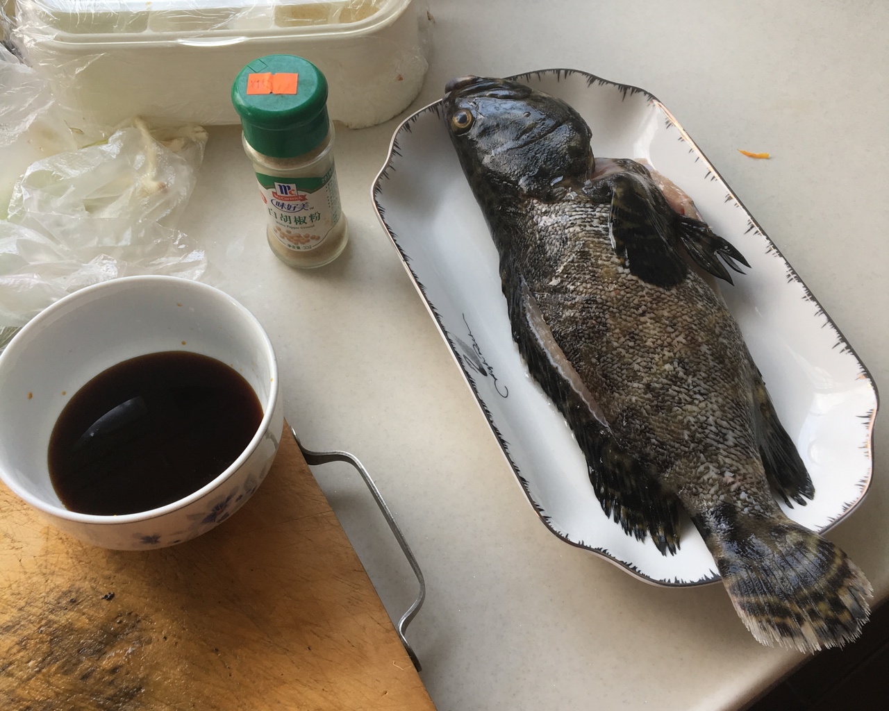 清蒸鱼（大多数的鱼都适用教程使用龙胆鱼）秘籍的做法