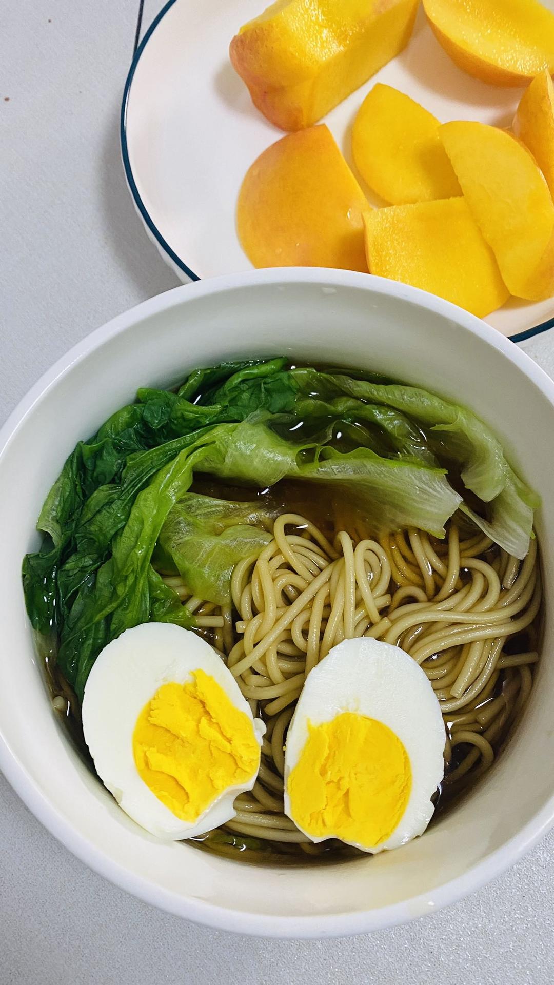 早餐来一碗清汤面，色香味俱全！