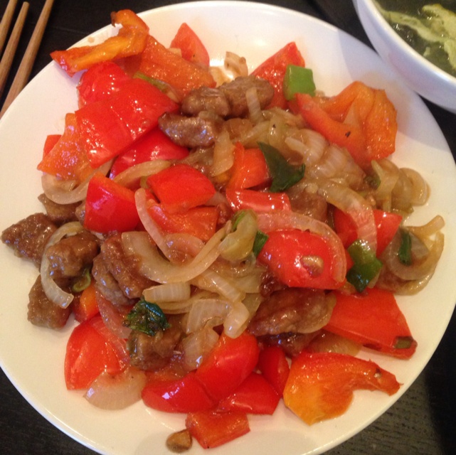 蚝油牛肉炒青椒