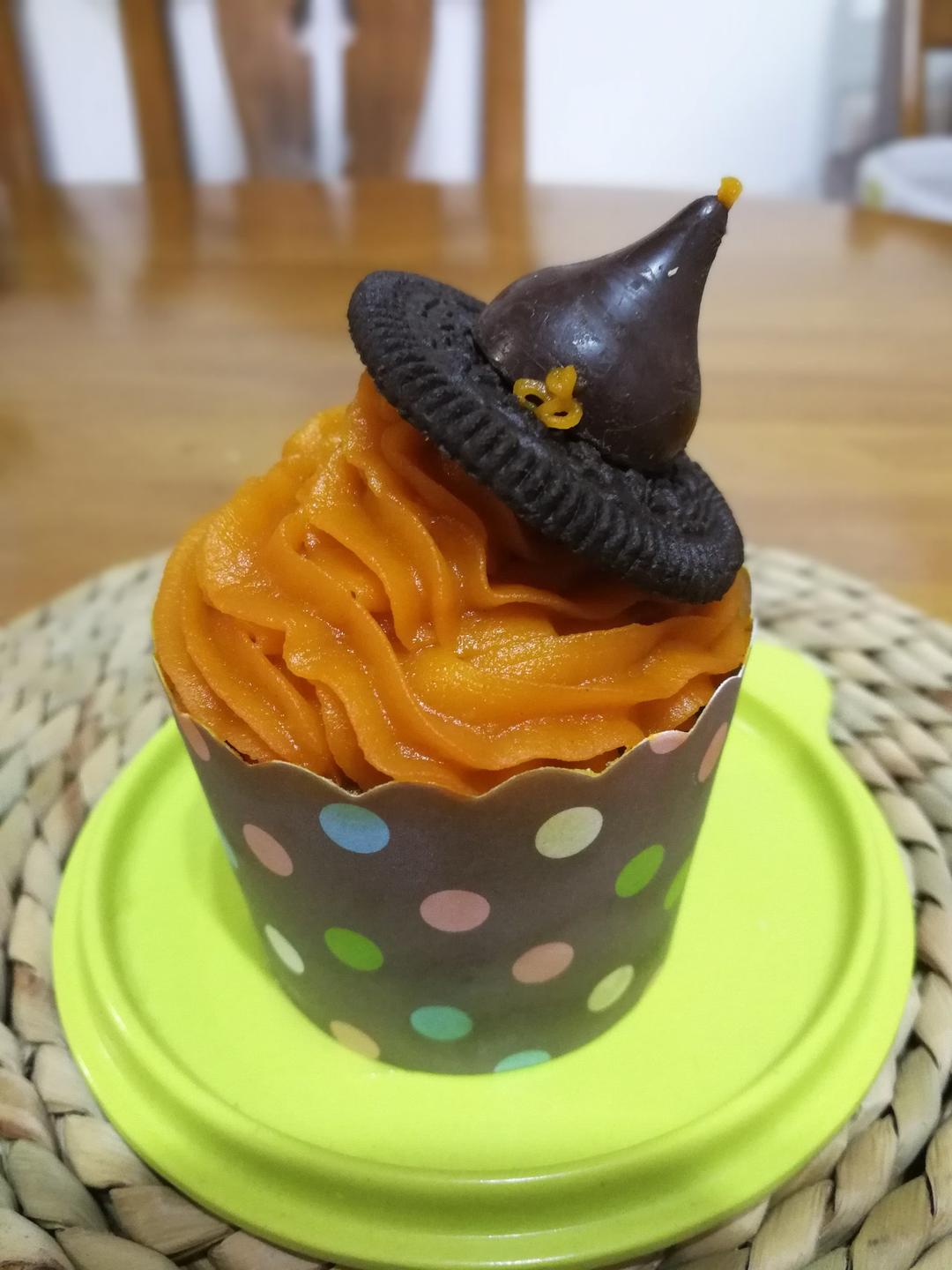 南瓜版万圣节女巫帽蛋糕