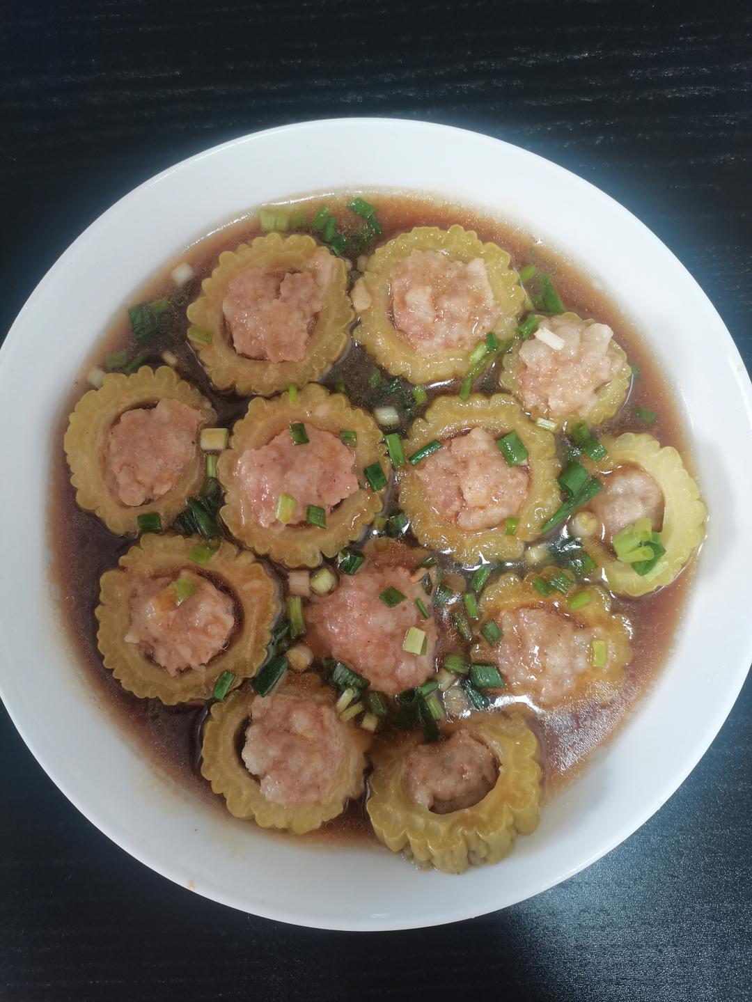 夏天消暑-苦瓜酿肉