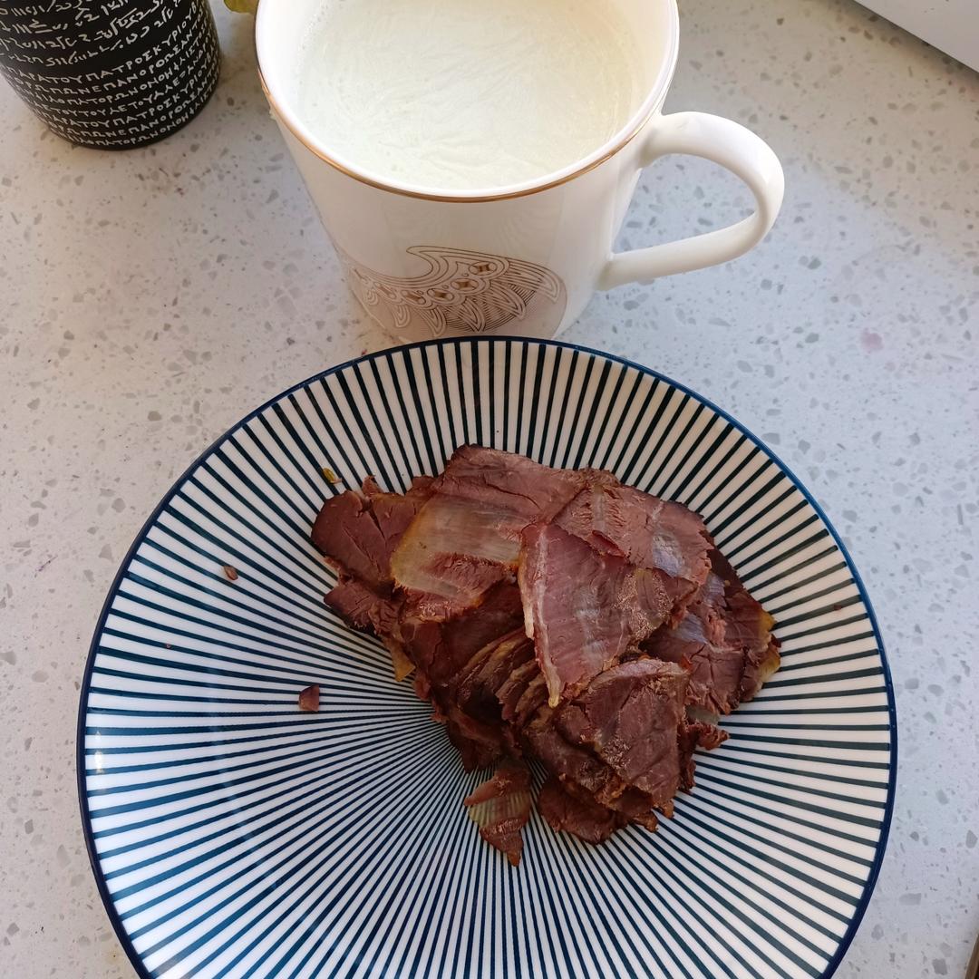 卤牛肉