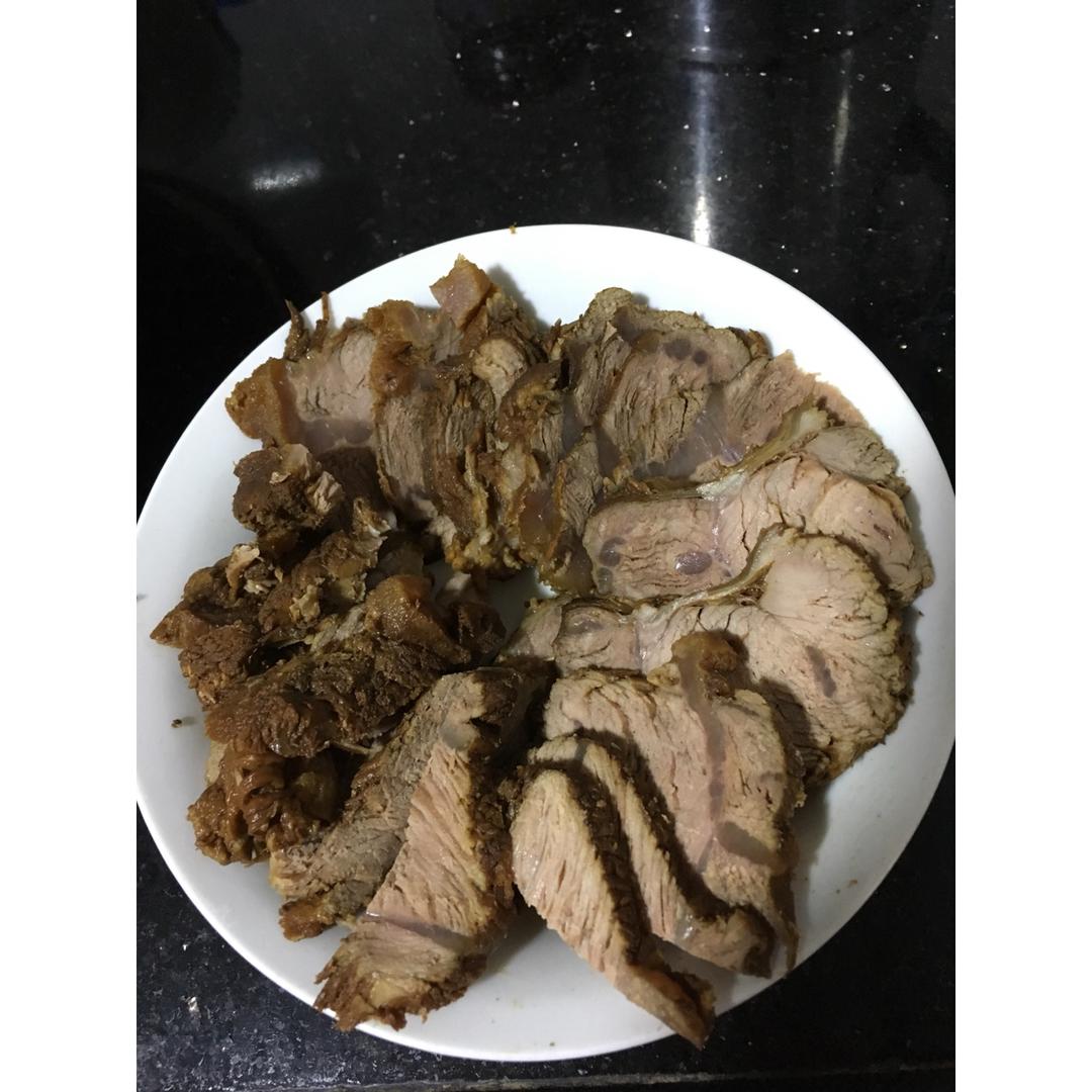 超简单卤牛肉 电饭煲版