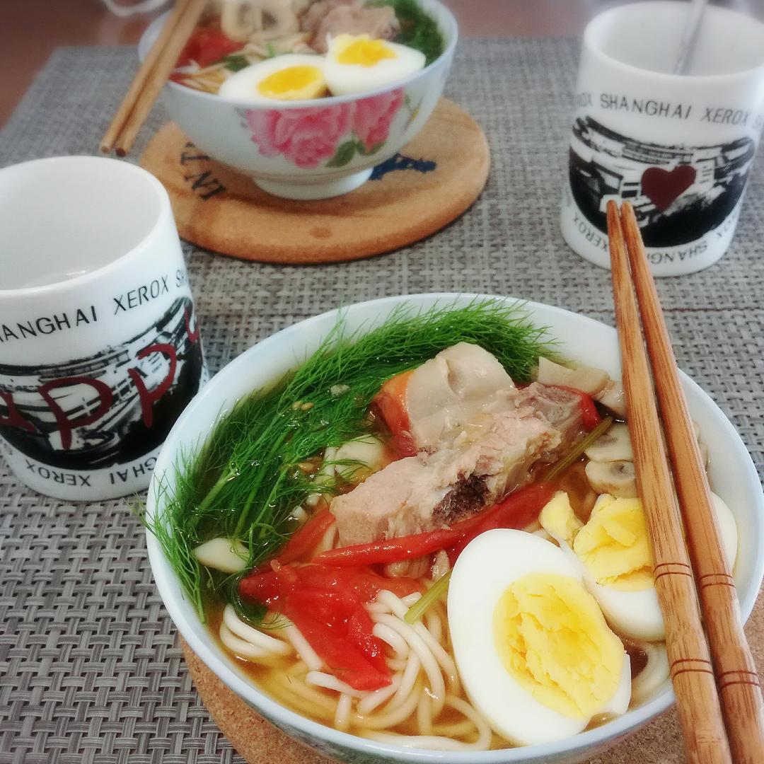 夏洛特烦恼｜茴香打卤面