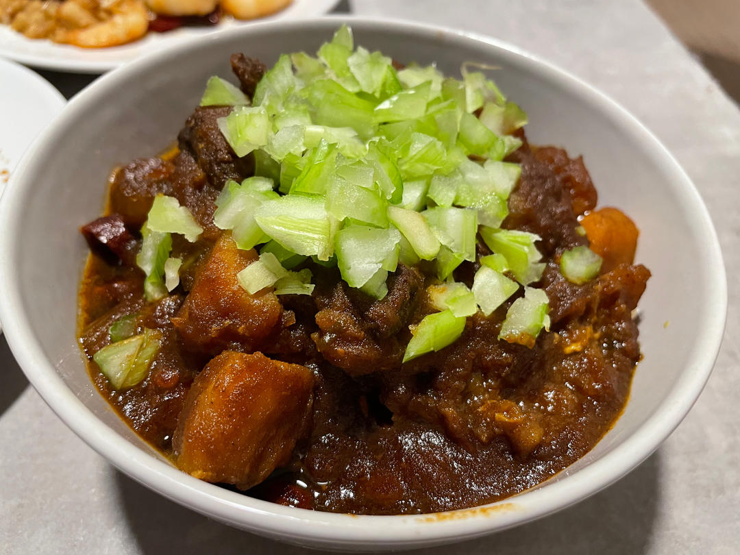 红烧牛肉土豆 （独家秘制）