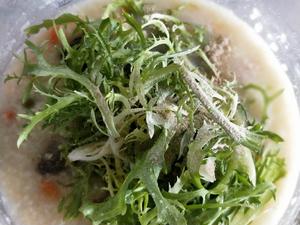 海参鲜贝杂蔬小米粥的做法 步骤11