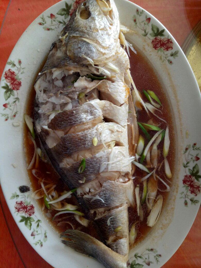 鲜香美味的清蒸大黄鱼！