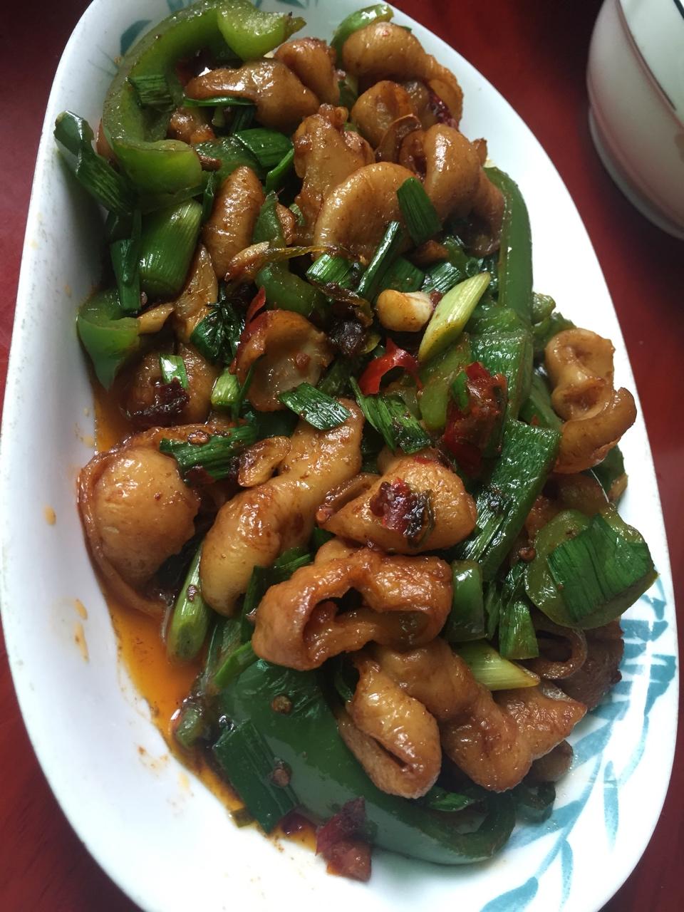 好吃到爆火爆肥肠