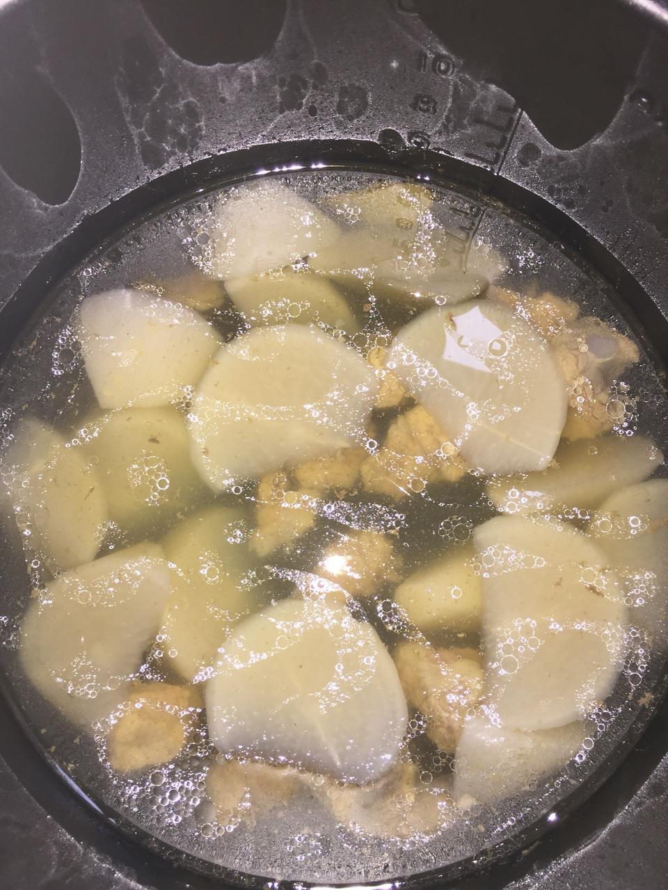 萝卜排骨汤