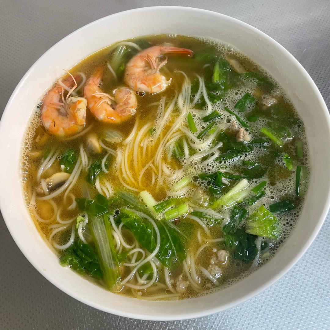 简单又好吃🍜一口鲜掉眉毛的口蘑鲜汤面❗❗