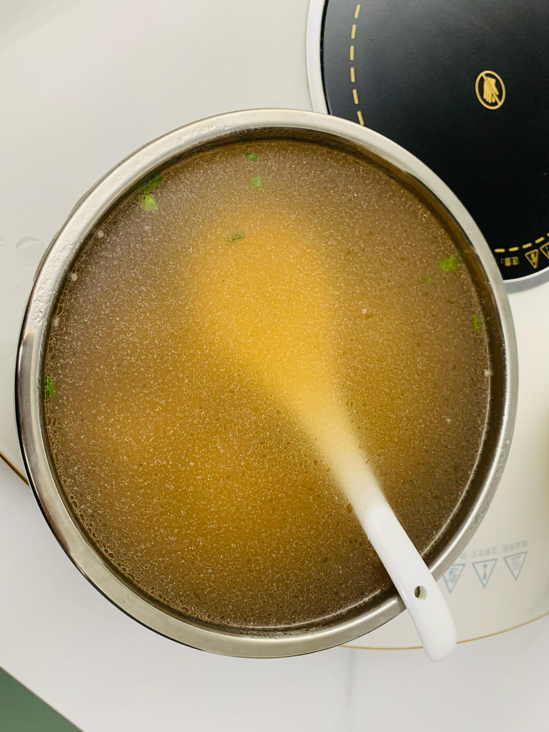 非常简单又美味的大骨头汤