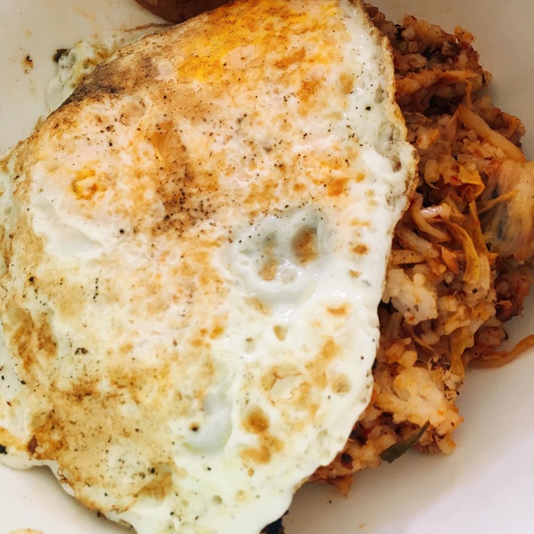 金枪鱼泡菜炒饭