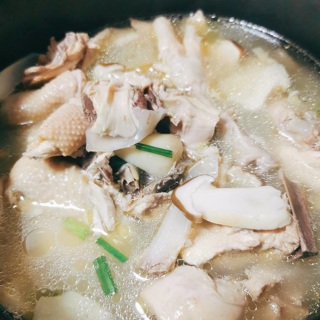 松茸土鸡汤